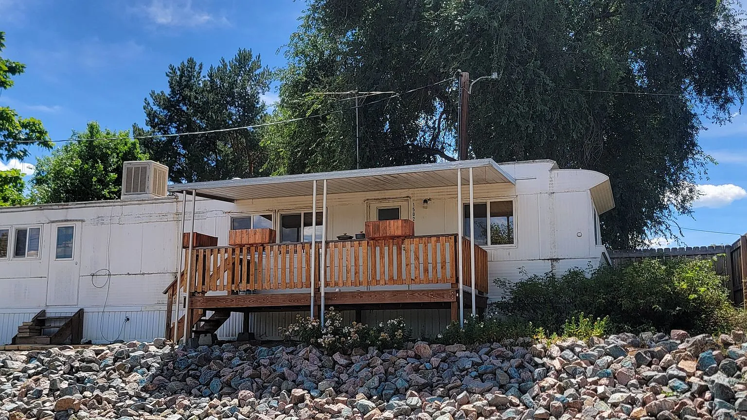 1 Bedroom — Photo 1