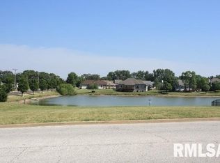 1401 Remington Rd #1403, Pekin, IL 61554