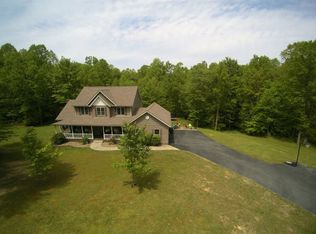 84 Hunters Ridge Rd, Fayetteville, WV 25840