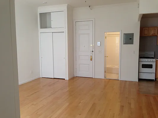 Rented by Upton Realty Group | media 6