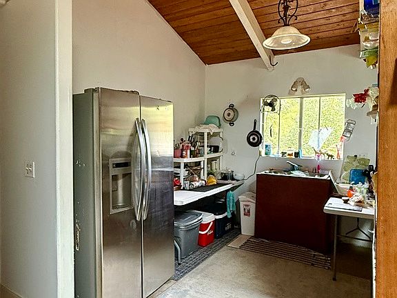 4th image of 17-760 Volcano Rd
