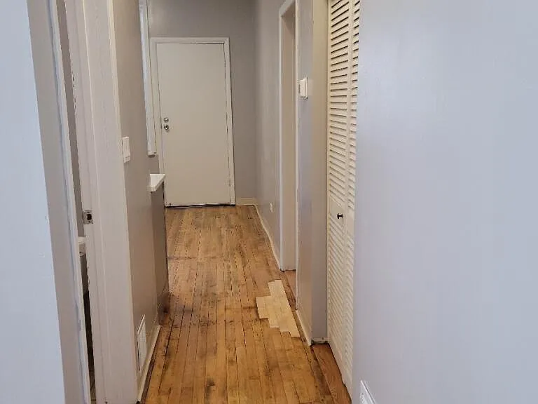 2954 W Belmont Ave #1R — Photo 4