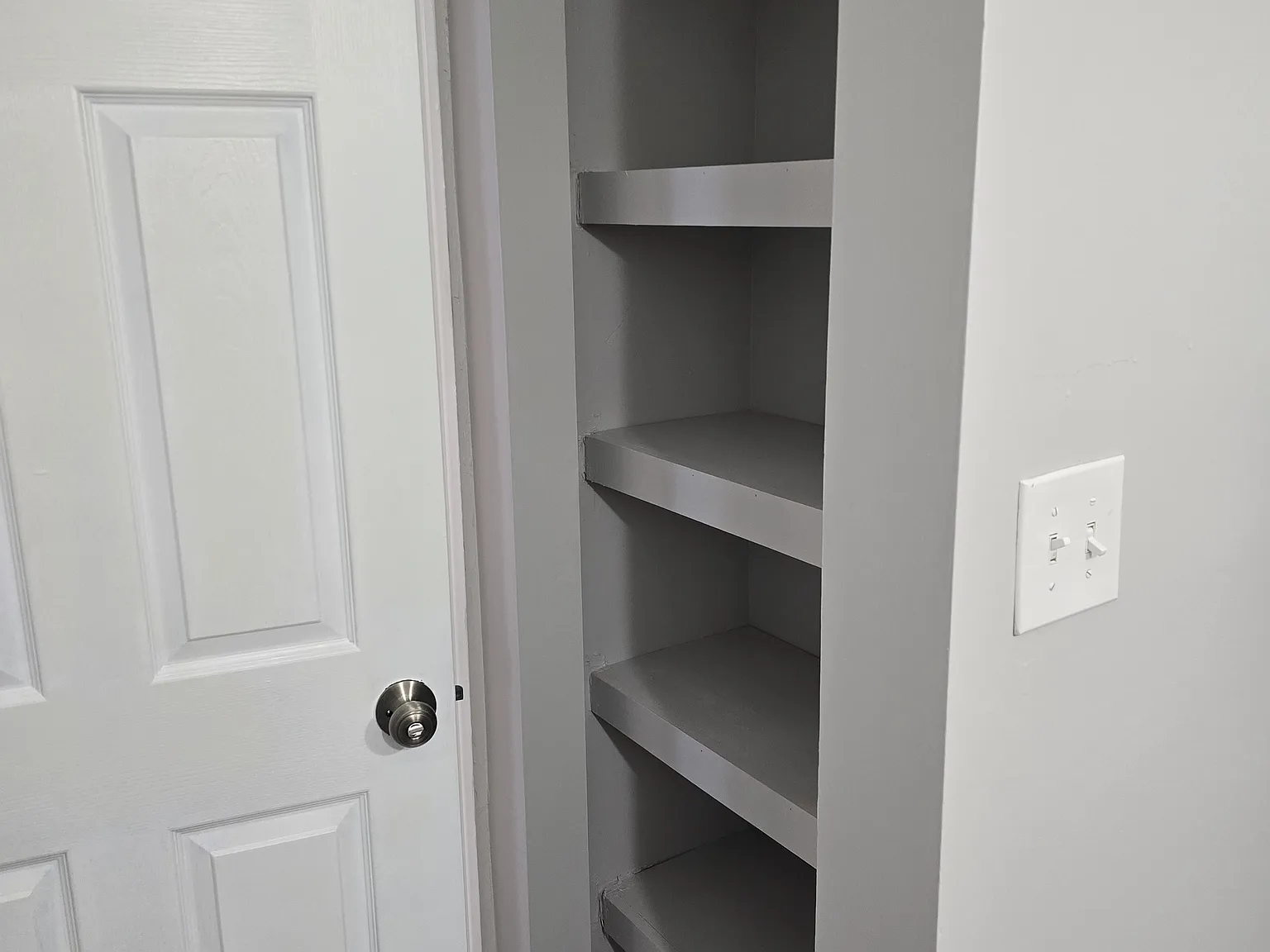 4 bed, 1400 sqft, $3,200 — Photo 3