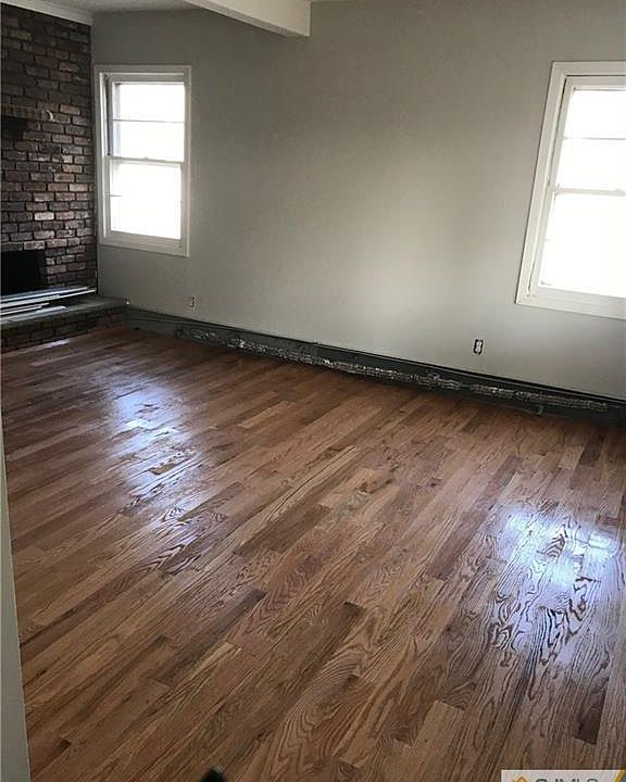2nd image of 1 Summerfield Ave