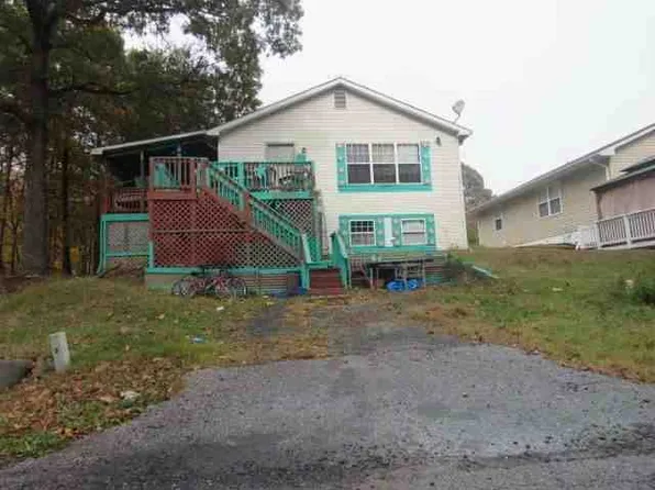 8325 Circle Dr, Lusby, MD 20657
