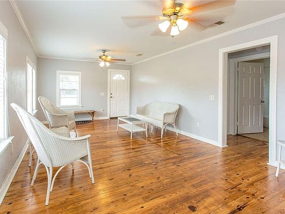 5th image of 1307 Formosa Ave