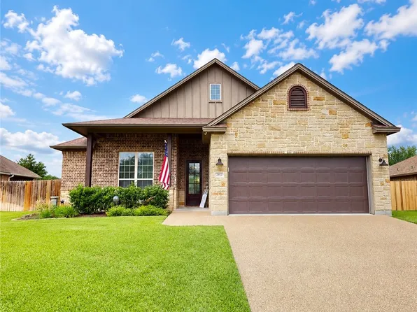 2912 Archer Dr, Bryan, TX 77808