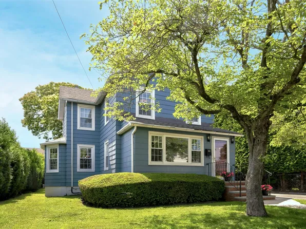 10 Cross Street, Port Washington, NY 11050