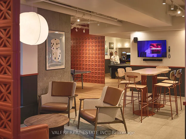 256 Rideau St #R1002 — Photo 9