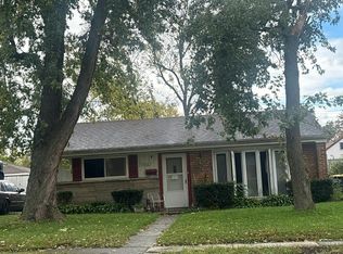 17912 Oakwood Ave, Lansing, IL 60438