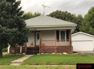 403 10th Ave SE, Waseca, MN 56093