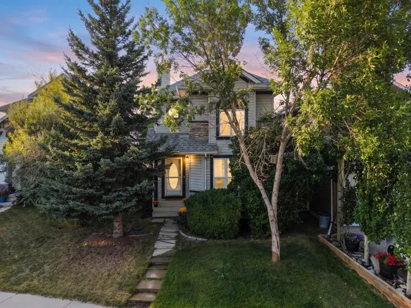 73 S Coverton Cir NE, Calgary, AB T3K 4R7