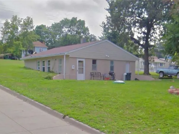 521 E 5th St, Maryville, MO 64468