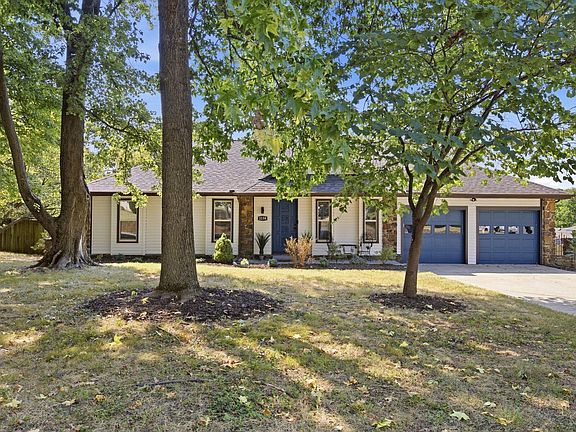2nd image of 2158 E Cardinal Street