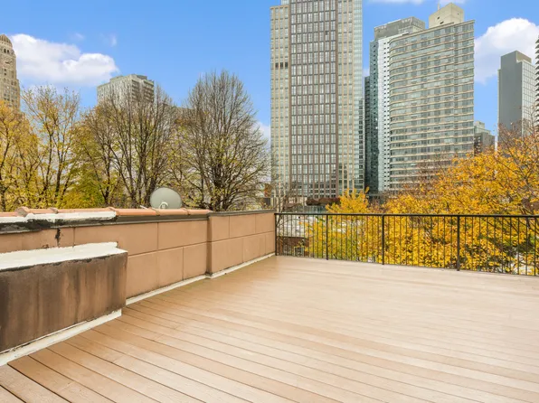 50 Fort Greene Place image 9 of 10