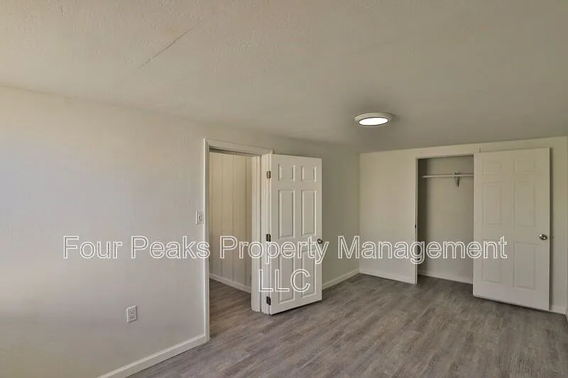 Building Photo - 102 E Hatcher Rd #9404