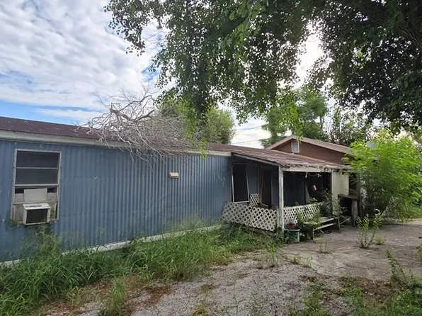 22287 E Shelley Dr, Combes, TX 78552
