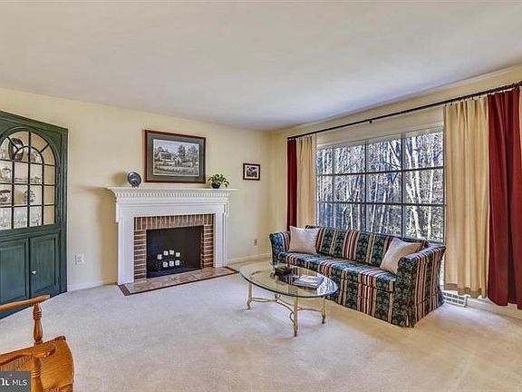 2nd image of 3371 Hickory Hills Dr