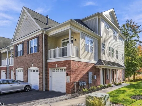 208 Autumn Ct, Little Falls Twp., NJ 07424