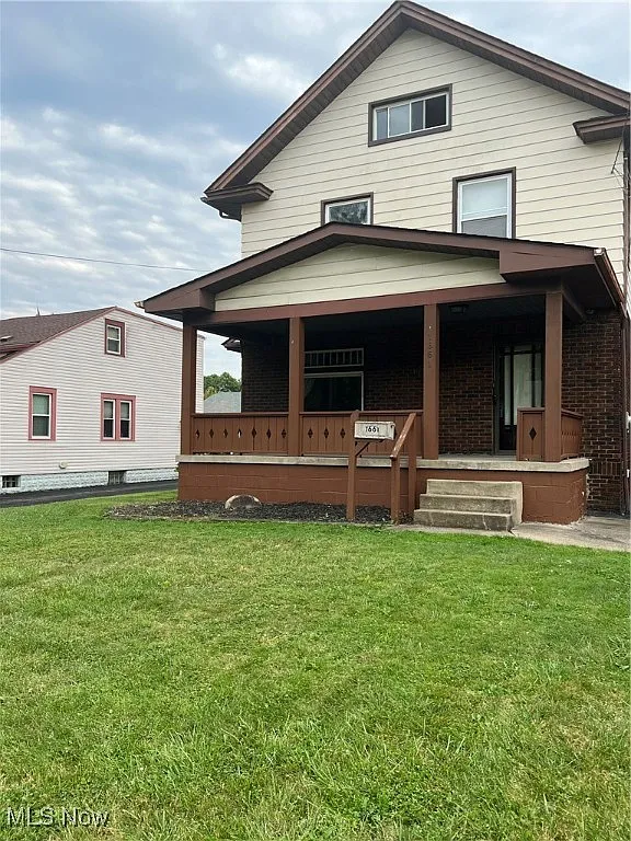 1661 Brownlee Ave photo 1