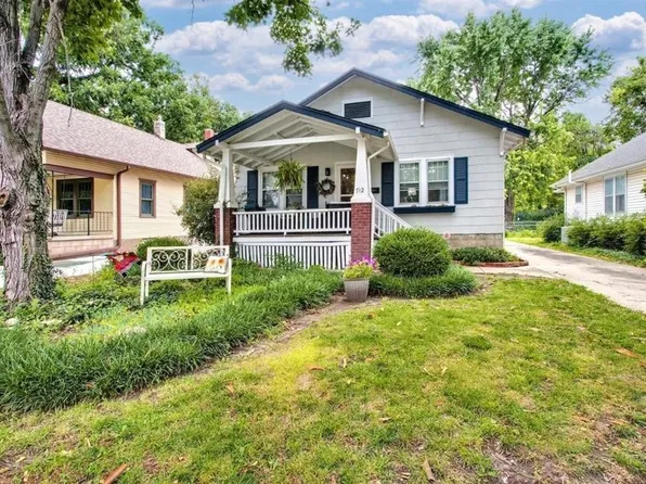 712 E 4th St, Newton, KS 67114