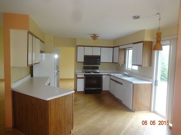 4th image of 70 S Emerald Ave