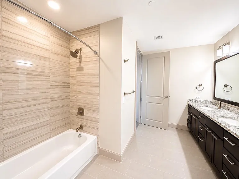 9787 Katy Fwy #1611 — Photo 5