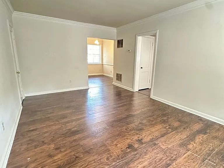 3411 Bull St — Photo 6