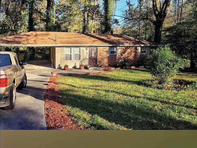 1734 Fairburn Rd SW — Photo 3