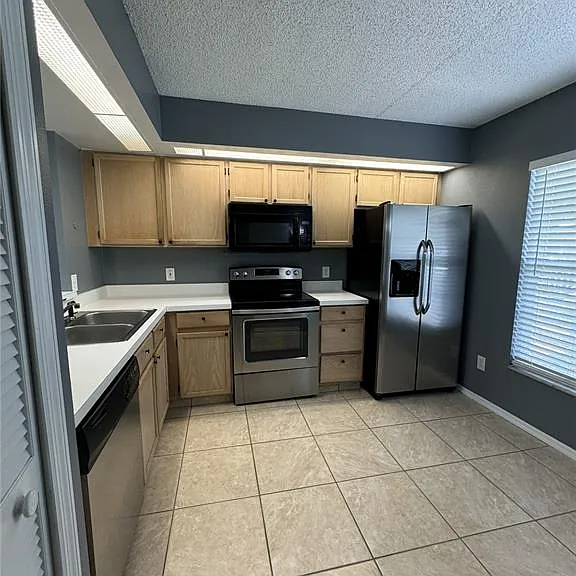 13815 Timberland Dr #103 — Photo 2
