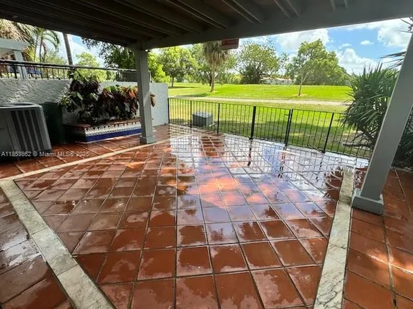 703 NW 105th Pl #C1, Miami, FL 33172