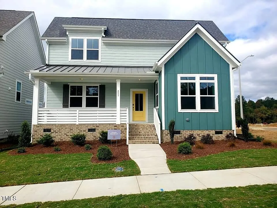 451 Vine Pkwy