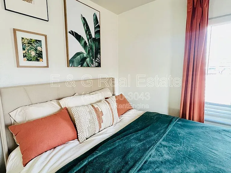 1711 W Montecito Ave — Photo 15