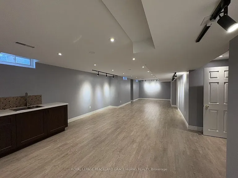 3 Tarmack Dr — Photo 32