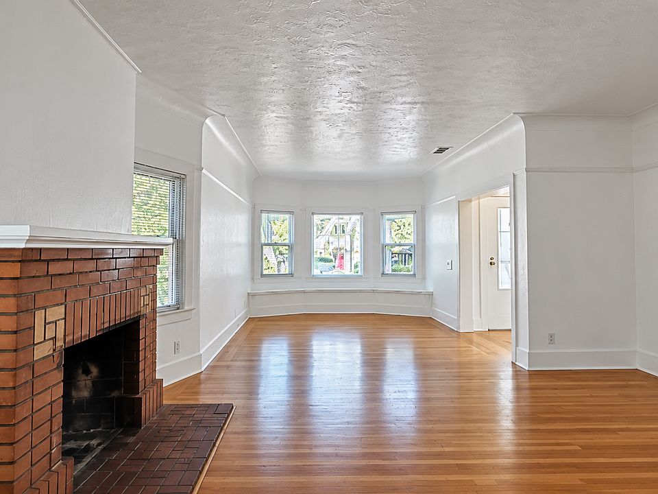 1st image of 2808 G St