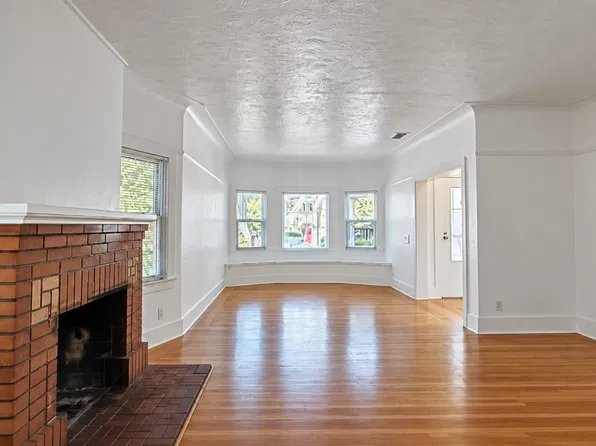 2808 G St, Sacramento, CA 95816