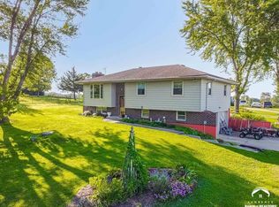 20241 State Ave, Tonganoxie, KS 66086