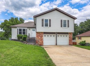 455 Twist Dr, Bonner Springs, KS 66012