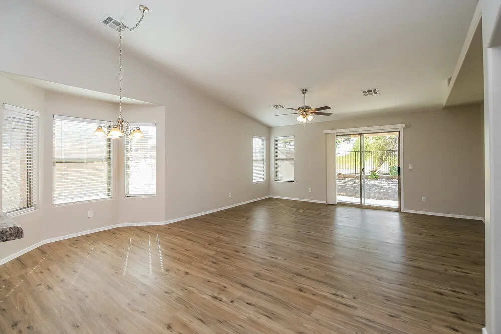 4 bed, 2.0 bath, 1663 sqft, $1,985 — Photo 3