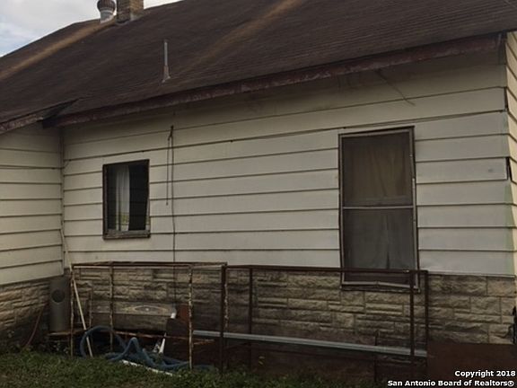 3rd image of 139 W Mayfield Blvd