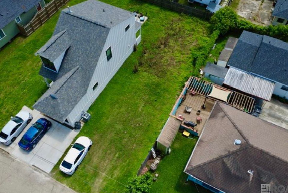 1st image of 2514 Oleander St
