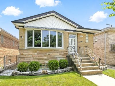 3219 N Pioneer Ave, Chicago, IL, 60634