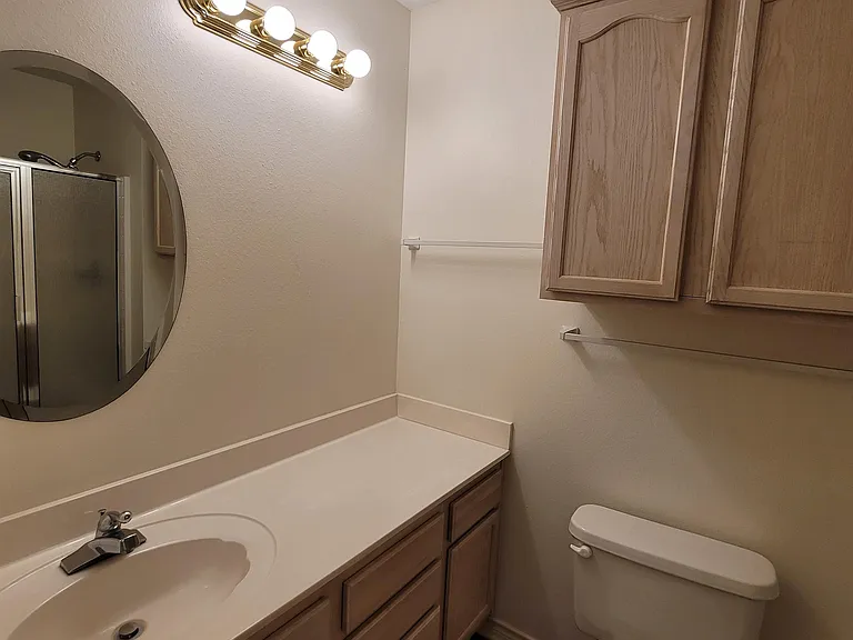 640 Canada St — Photo 19