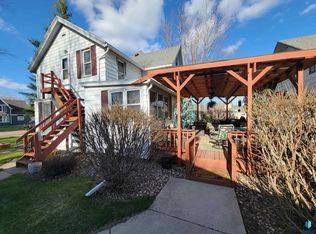 121 N Liberty Ave, Madison, SD 57042