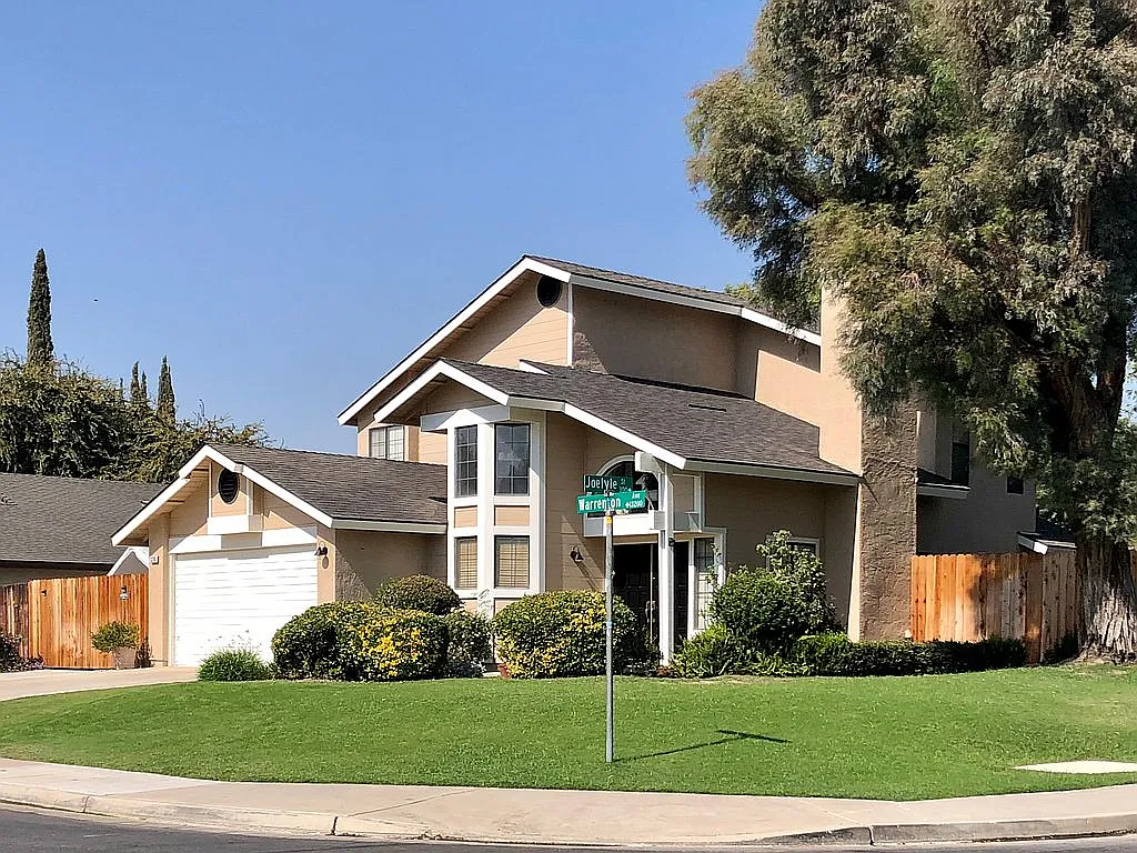 13200 Warrenton Ave photo 1