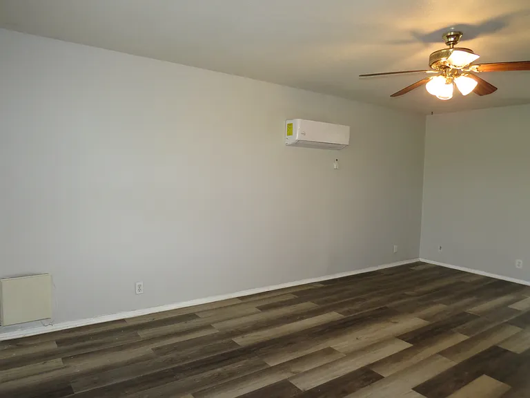 4657 S Bonnie Brae St — Photo 8