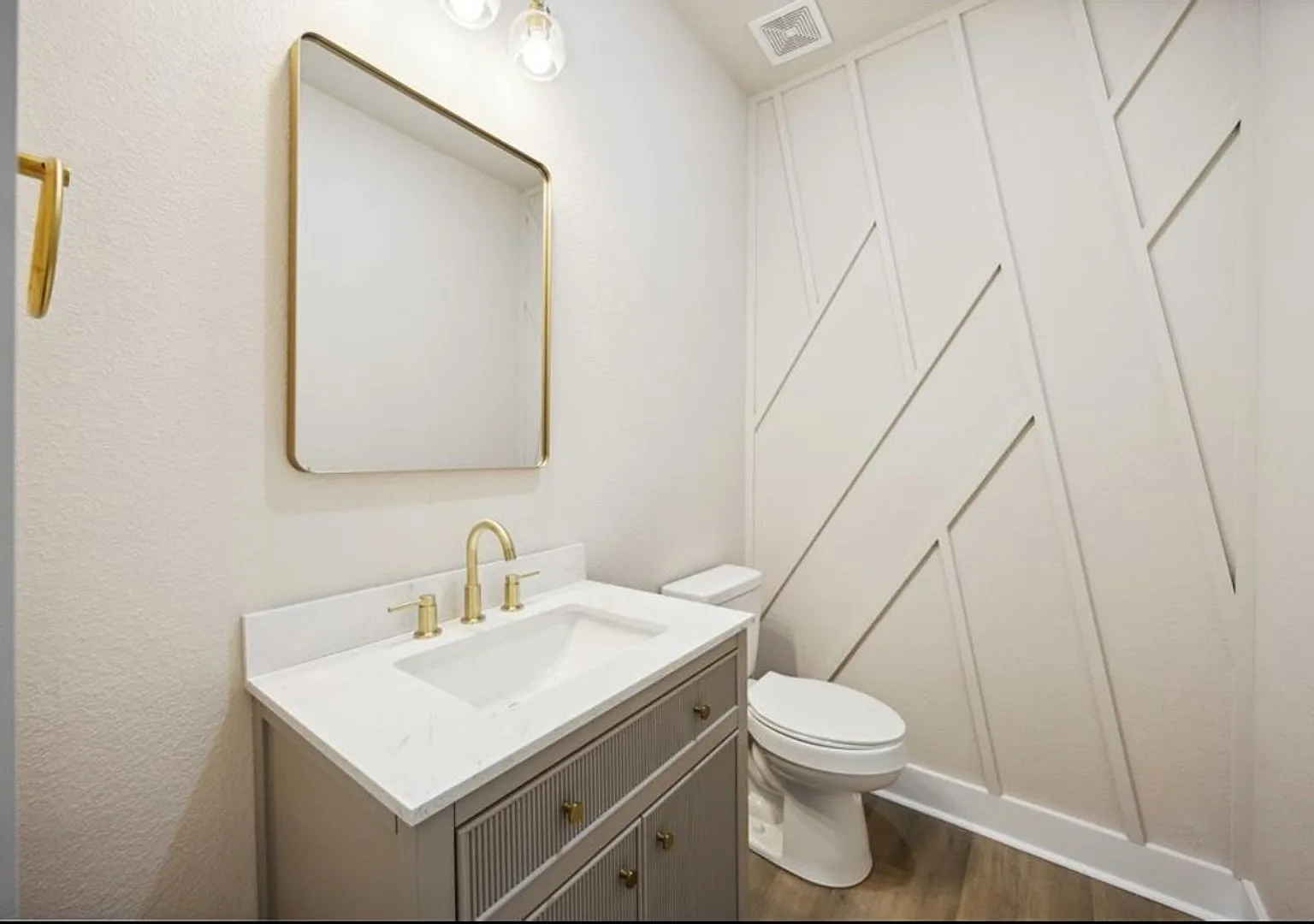 Charming 3BR Townhome in Houston — Photo 4