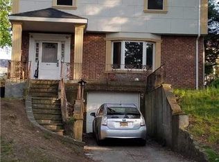 18452 Radnor Rd, Jamaica, NY 11432