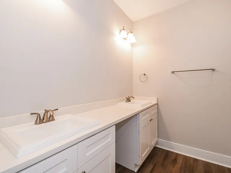 67 Greyfield Dr — Photo 11