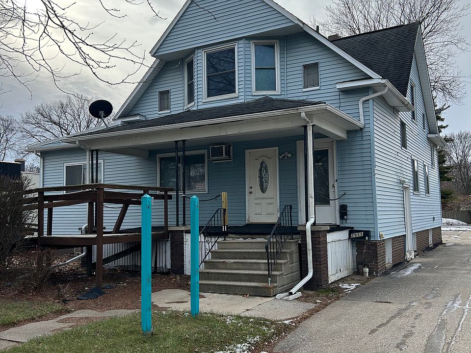 1st image of 2911 1/2 Court St